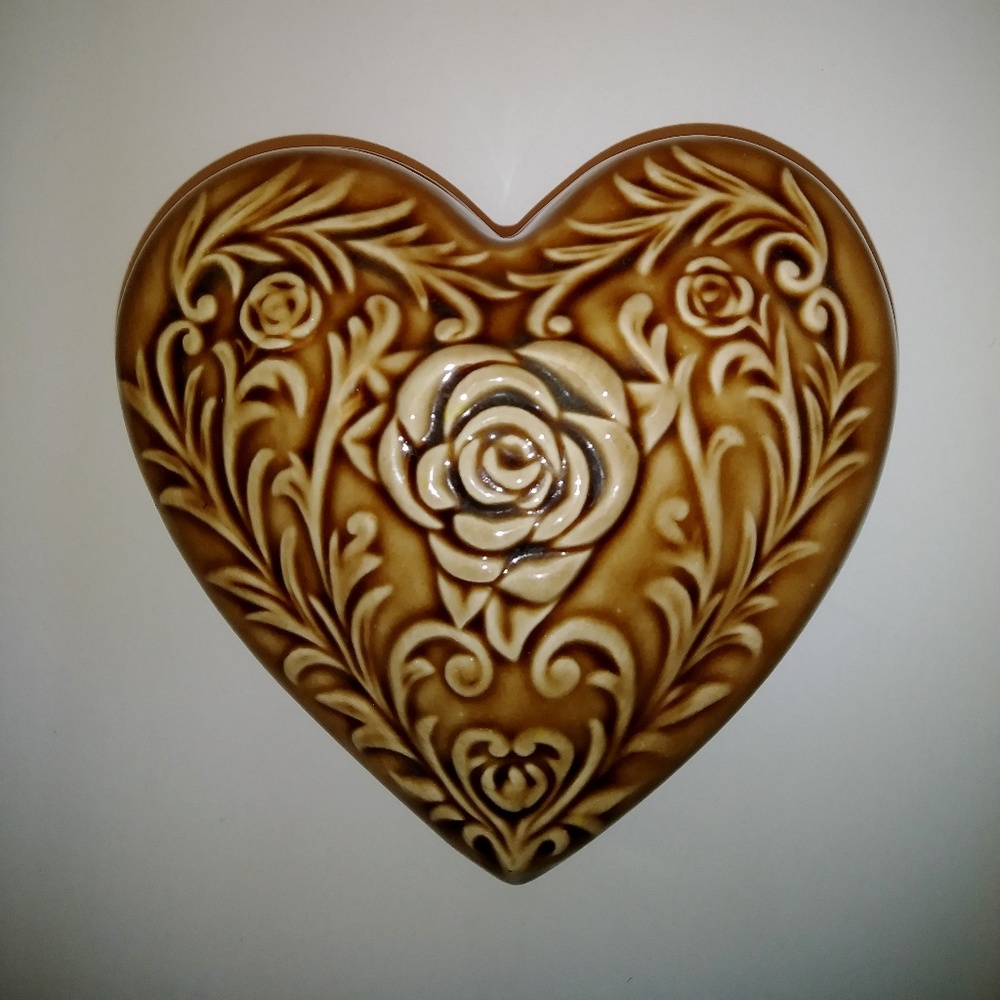 Studio Art Handmade ceramic rose trinket box